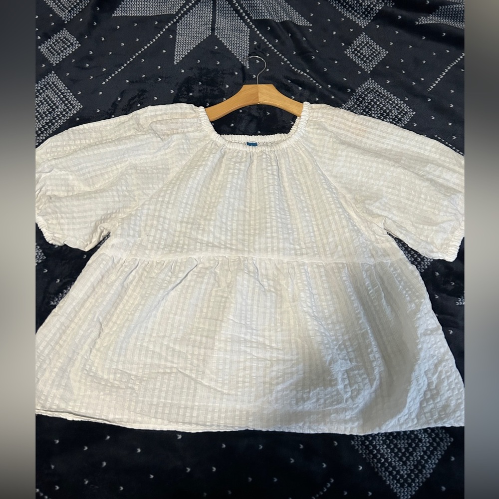 Old navy shirt